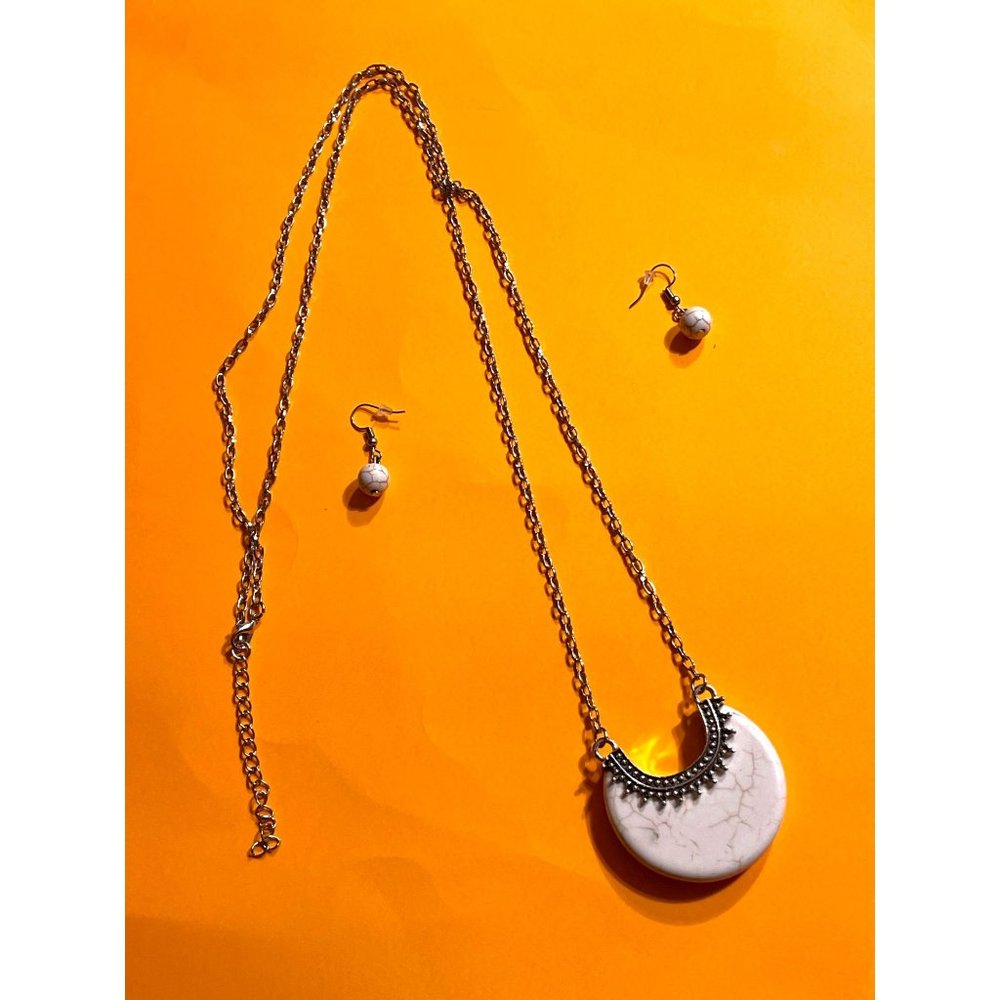 Super Long Silver Tone Necklace White Tribal Design Pendant & Ball Earring Set